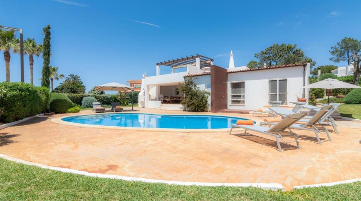 Villa Prado - Beautiful Beachfront Villa Albufeira Extérieur photo